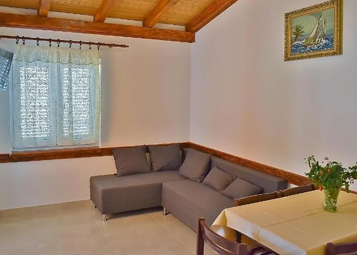 Apartment With Parking Space Lopar, Rab - 22583 *