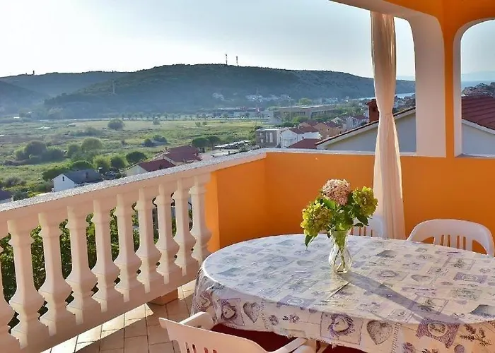 Apartment With Parking Space Lopar, Rab - 22583 *