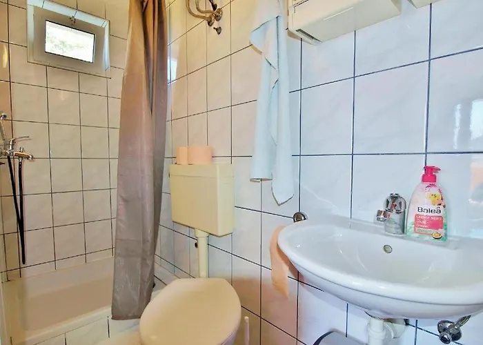 Apartment With Parking Space Lopar, Rab - 22583